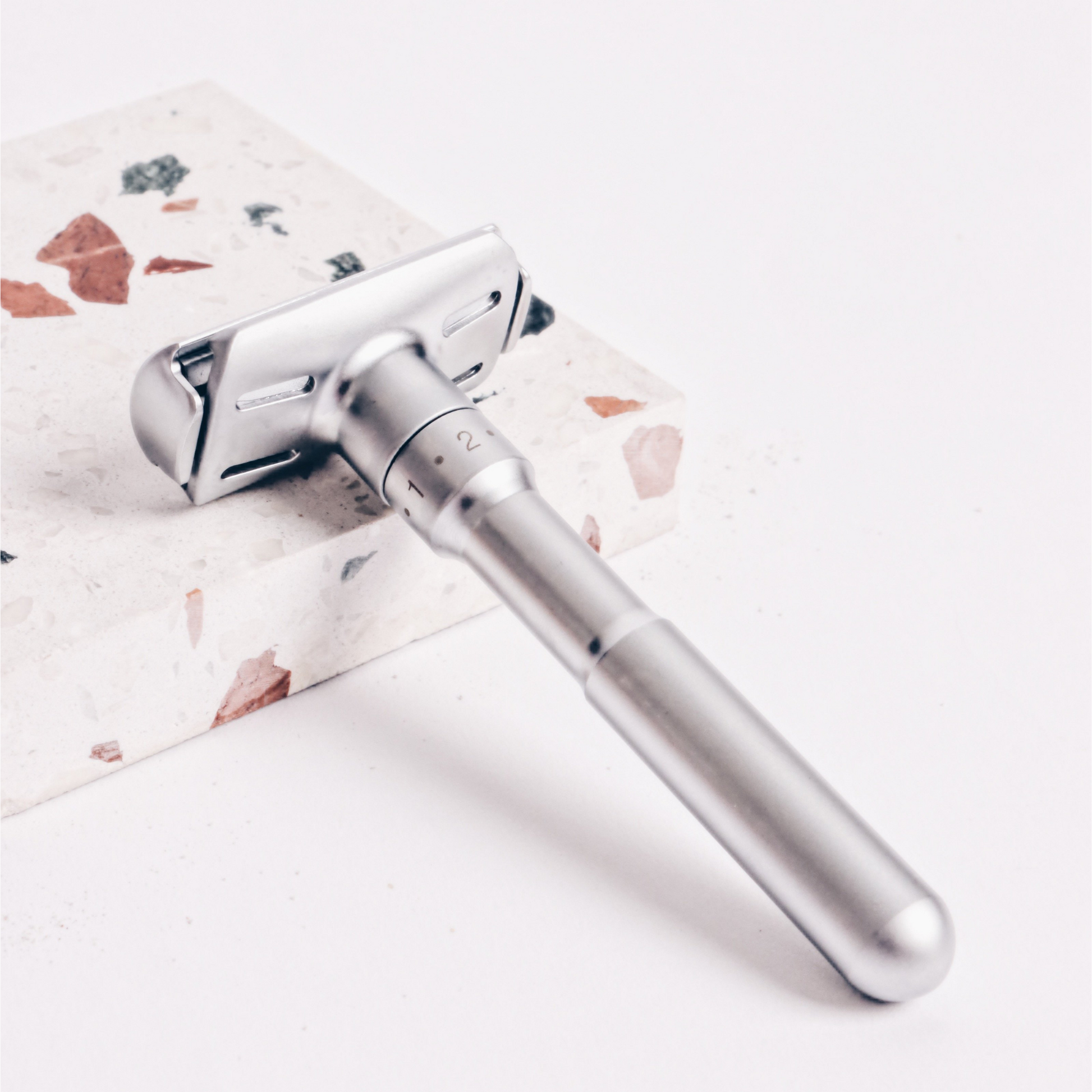 Adjustable Safety Razor (Box Set w/ Blades) - RE:HEALTH